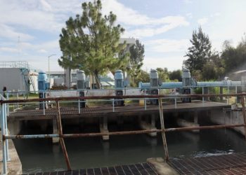 Ooapas realiza conexión de transformadores y mantenimiento en la planta potabilizadora La Mintzita