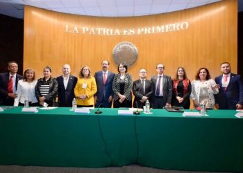 Urgente redignificar salarios de médicas y médicos residentes: Reyes Galindo