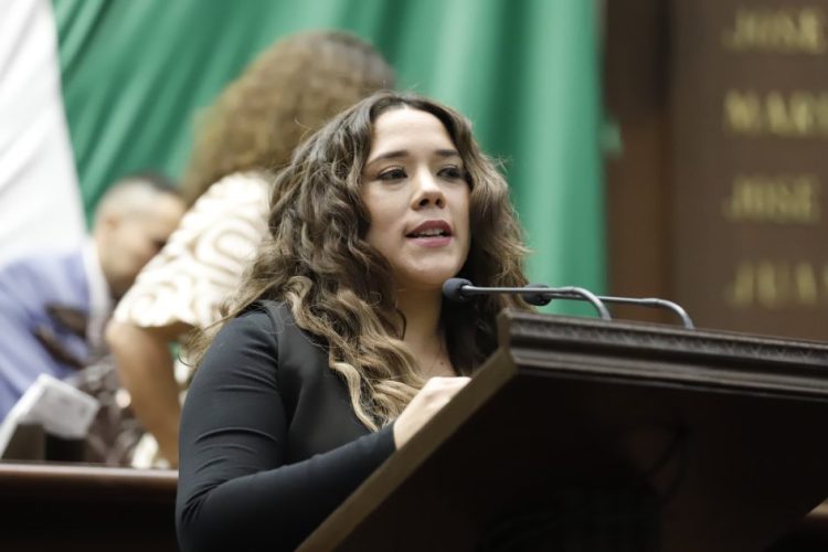 Congreso del Estado aprueba que personas con discapacidad se desplacen libremente con animales de asistencia