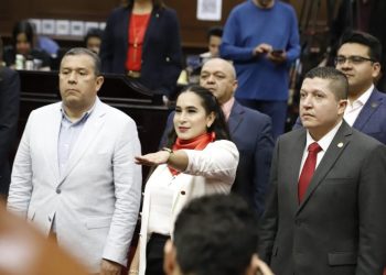 Congreso del Estado toma protesta a Yesenia Díaz Barrera como Regidora de Tacámbaro