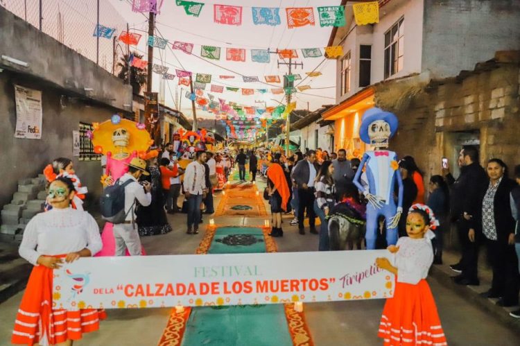 Invita Barragán a vivir la tradición de la Noche de Muertos en las tenencias de Morelia