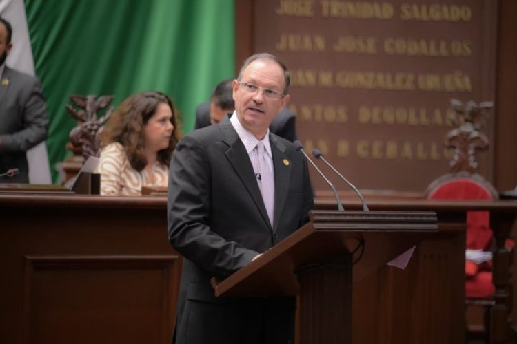 David Martínez propone tipificar el delito de fraude parental