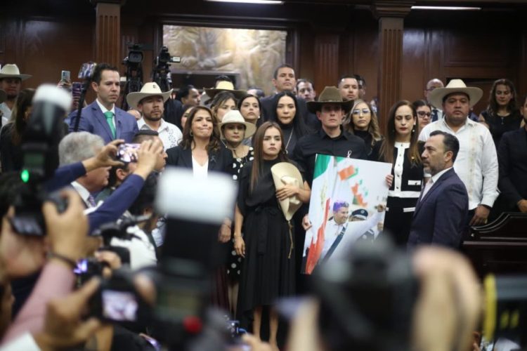 No podemos dejar sola a Grecia Quiroz: Vanhe Caratachea