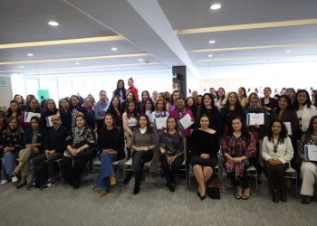 Ayuntamiento reconoce  a morelianas que concluyeron el programa “Morelia Emprende”