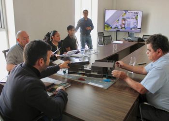 Se reúne Yankel Benítez con la Canainpa