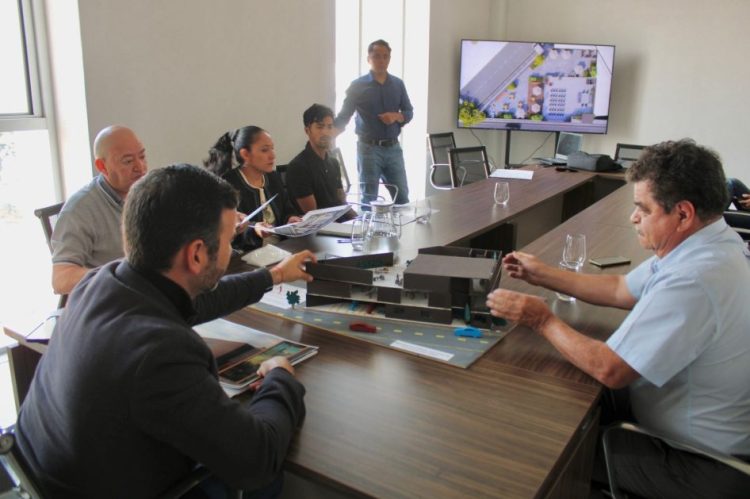 Se reúne Yankel Benítez con la Canainpa