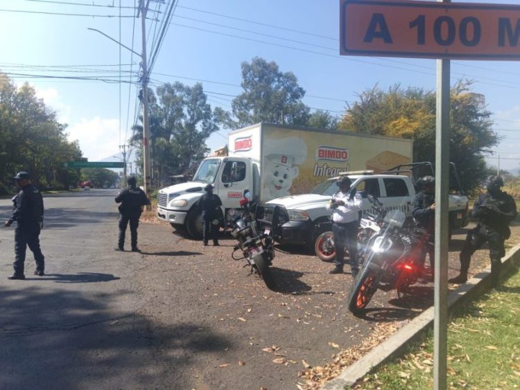 Estrenan al nuevo secretario de Seguridad Pública Antonio Cruz Medina, quién enfrenta bloqueo de vialidades en Michoacán