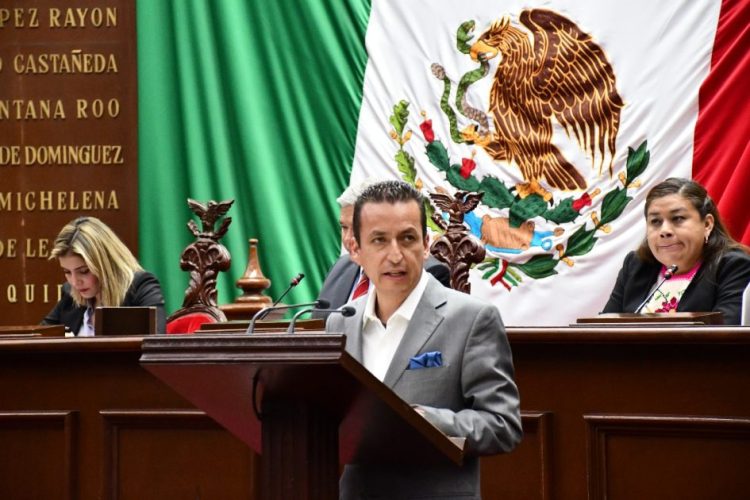 Propone diputado Toño Salas garantizar derechos a madres trabajadoras y sus hijos