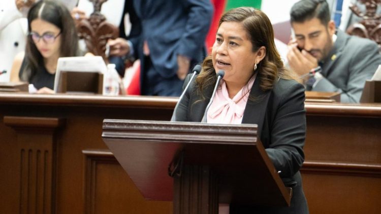 Propone Belinda Iturbide incorporación de figura del Amicus Curiae a Constitución de Michoacán