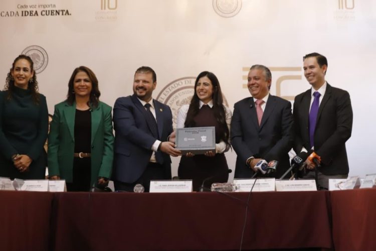 ”Cuidaremos que presupuesto se ejerza con responsabilidad”, resalta Presidenta del Congreso al recibir Paquete Fiscal 2026