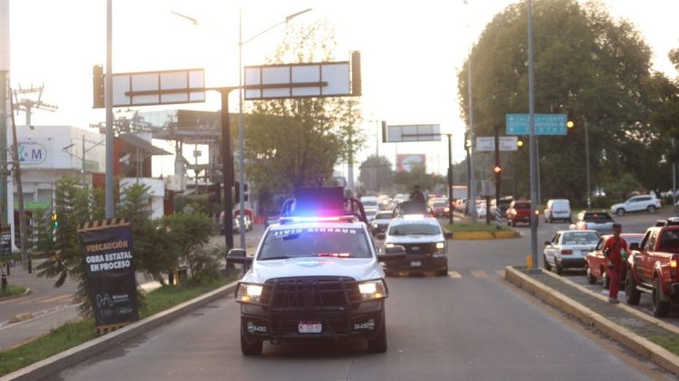 En operativo militar y ministerial son detenidos siete escoltas del alcalde asesinado de Uruapan, Carlos Manzo