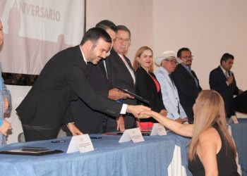 Yankel Benítez reconoce papel de profesionistas como pilares del desarrollo de Morelia y Michoacán