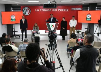 Leonel Godoy le hace daño a Morena y le hace daño a la política: Memo Valencia