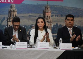Adriana Campos reitera apoyo legislativo a migrantes en la instalación del Consejo 2025-2028
