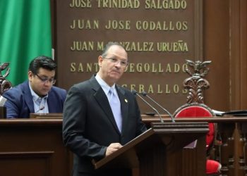 David Martínez Gowman propone reforma para regularizar inmuebles sin antecedentes de registro