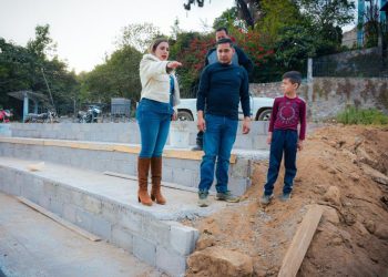 Dayana Pérez constata avances comunitarios en Agua Verde