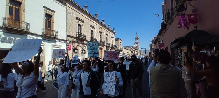 Sin incidentes terminan manifestaciones en Uruapan, no así en Morelia, dónde ubo disturbios, gas lacrimógeno y varios detenidos