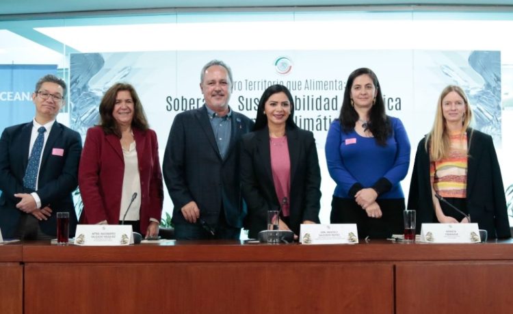 Dialogan senadores y expertos sobre sustentabilidad oceánica y cambio climático