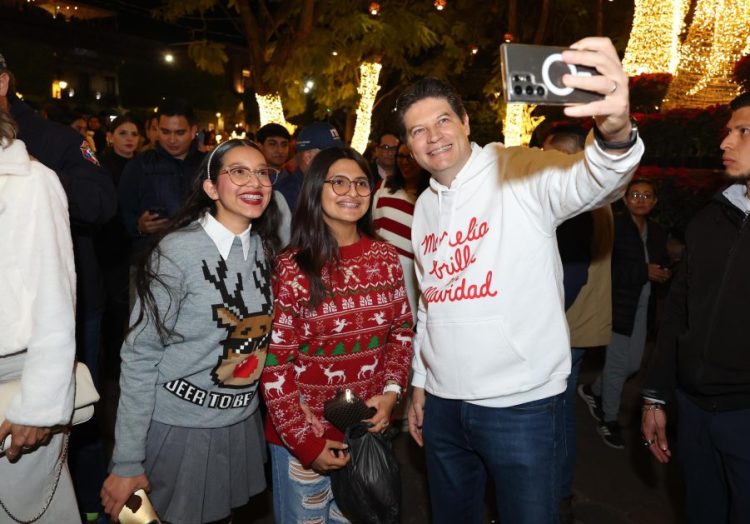 Alfonso Martínez hace brillar Morelia con Encendido Navideño ‘Luces por la Paz’