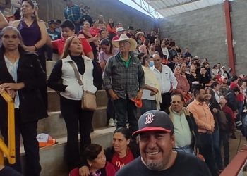 Bajo fuerte operativo de seguridad en asamblea Regional, bases de la CNTE Morelia rechazan pacto Hinojosa–Mandujano