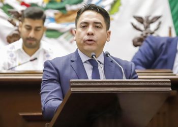 Iván Vera presenta reforma para proteger a niñas, niños y adolescentes frente a la violencia digital en Michoacán