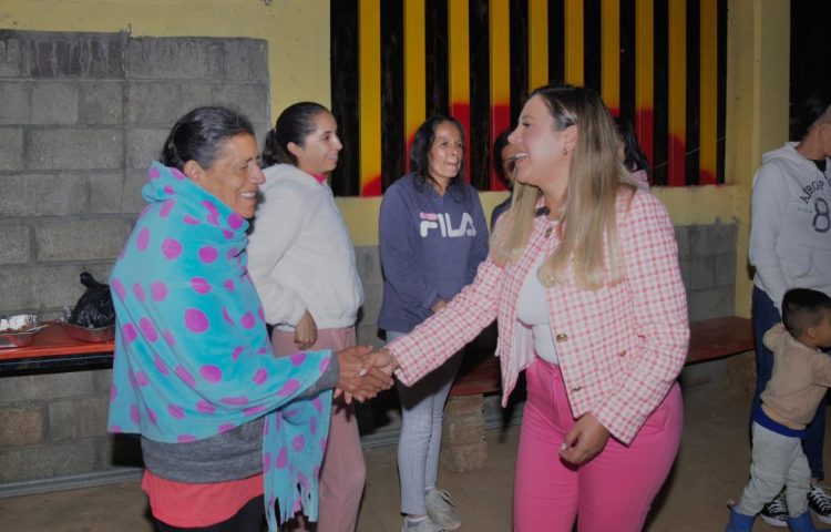 Dayana Pérez Mendoza fortalece el diálogo ciudadano en Zinamba
