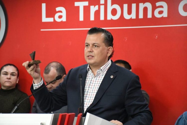 Le enviaremos a Harfuch “una esquirla del coche bomba de Coahuayana” como regalo navideño: Memo Valencia