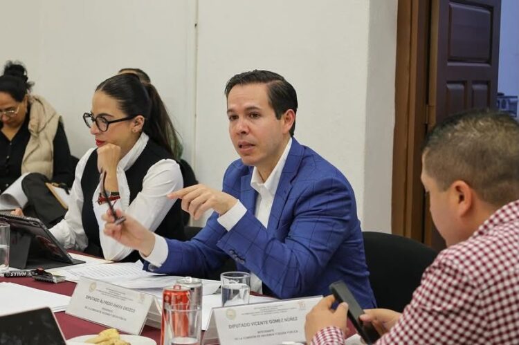 Invita el Diputado Alfredo Anaya Orozco a las michoacanas y michoacanos o no comprometer parte de su patrimonio en estas fiestas decembrinas