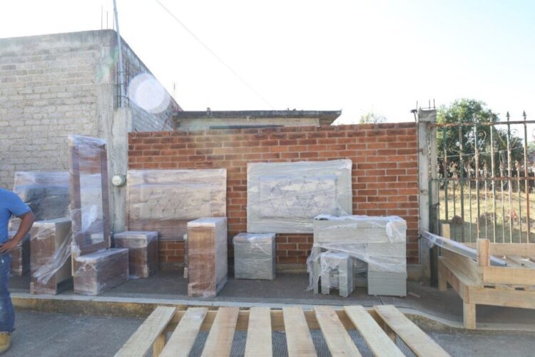 Entrega Diputado Vicente Gómez Núñez apoyos subsidiados en Acuitzio