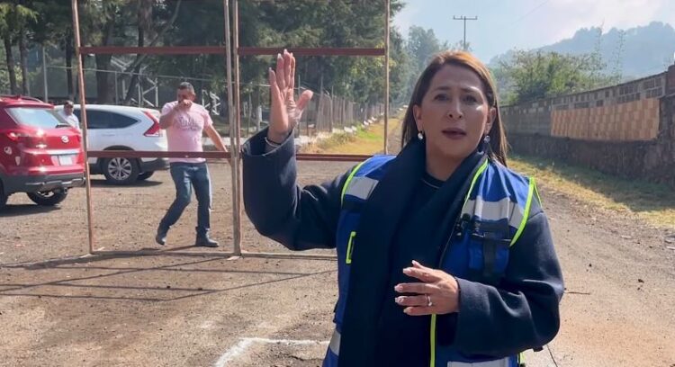 Gobierno de Quiroga realiza rehabilitación del camino a la Unidad Deportiva: Alma Mireya González