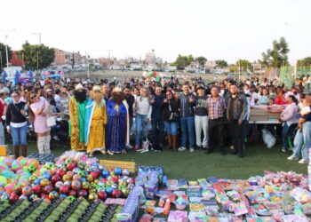 Yankel Benítez lleva alegría a cientos de niñas y niños de Misión del Valle
