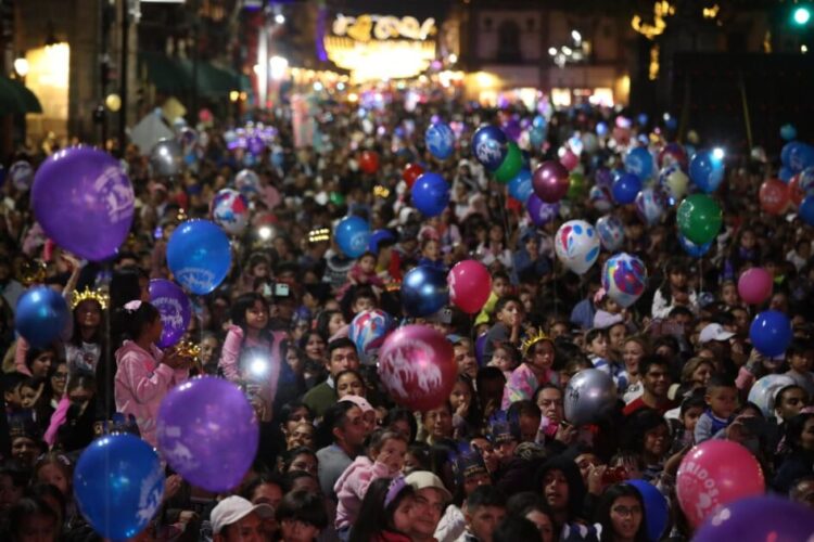 Exitosa y espectacular Cabalgata de los Reyes Magos en Morelia
