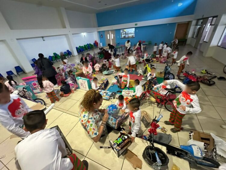 Gaspar, Melchor y Baltasar regalaron sonrisas a infancias en los 6 Centros de Asistencia Social de Morelia