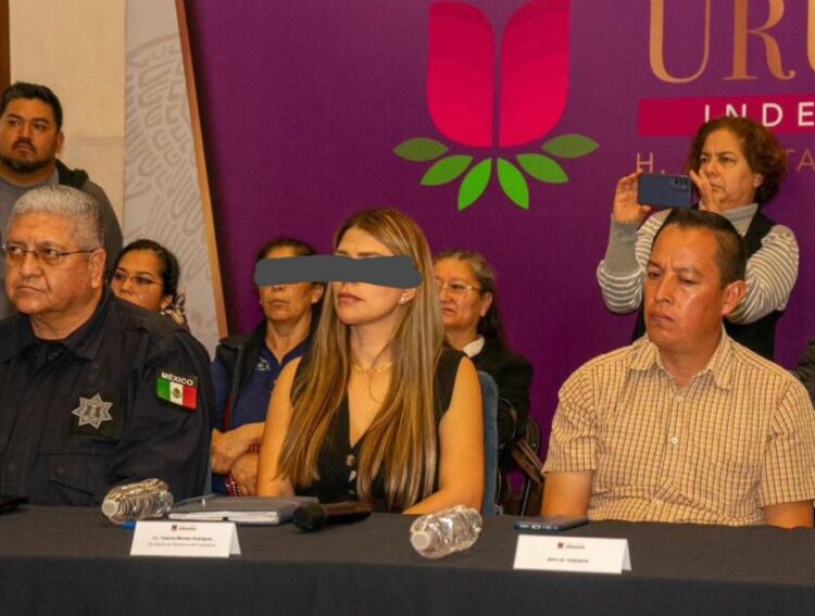 Es detenida la ex-secretaria particular de Carlos Manzo y la acusan por presuntos nexos con el CJNG