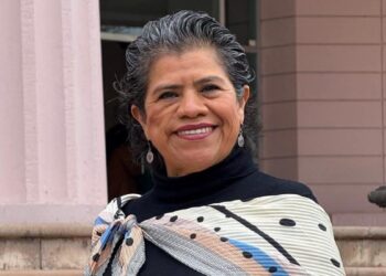 Reconoce AMIPAC más de 13 años de labor periodística de Magda Guzmán, al frente del área de comunicación de la FGE