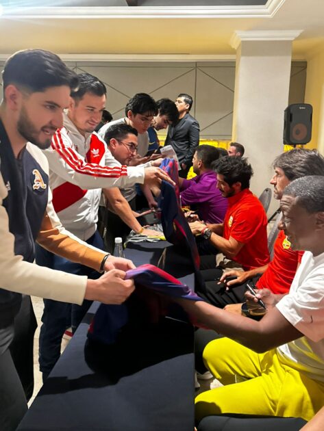 Estrellas del futbol internacional promueven las bellezas naturales de Michoacán