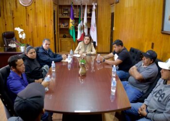 Dayana Pérez Mendoza fortalece el diálogo con autoridades de Zirahuén