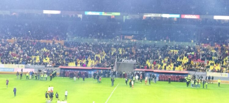 Ayuntamiento de Morelia entrega permiso para el encuentro de fútbol entre Leyendas de Morelia contra Barca