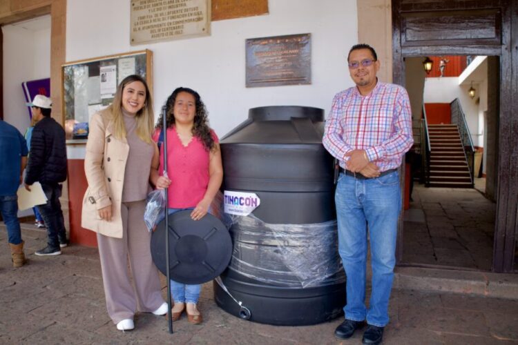 Con apoyos a la vivienda, Dayana Pérez fortalece calidad de vida en hogares de Salvador Escalante