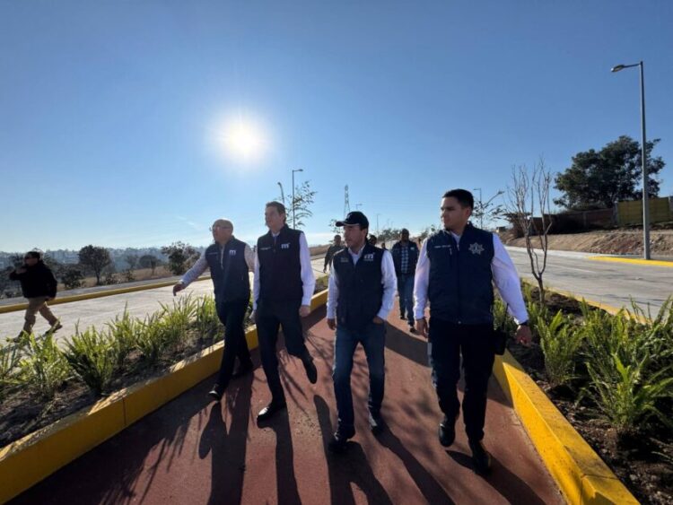 Revisa Alfonso Martínez últimos detalles de la avenida Amalia Solórzano*