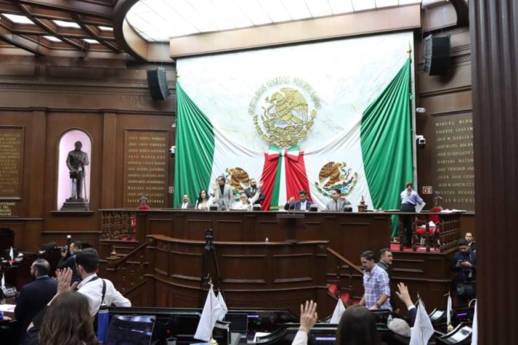 El nombre de Amalia Solorzano Bravo será inscrito en el muro de honor del Palacio Legislativo de Michoacán