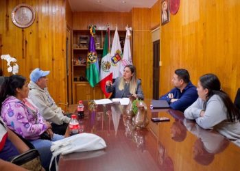 Dayana Pérez da seguimiento al proyecto del camino Copándaro–Jujucato
