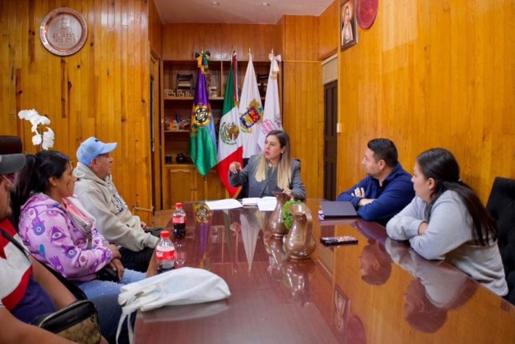 Dayana Pérez da seguimiento al proyecto del camino Copándaro–Jujucato