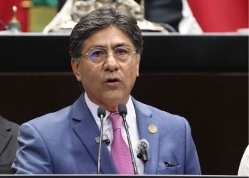 Impulsan reforma constitucional para que el Congreso regule el uso de la inteligencia artificial y dispositivos afines