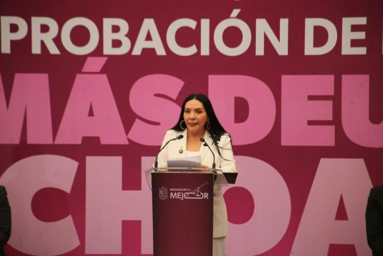 PRI actúa con responsabilidad y acompaña reforma constitucional para poner límite al endeudamiento en Michoacán: Adriana Campos Huirache