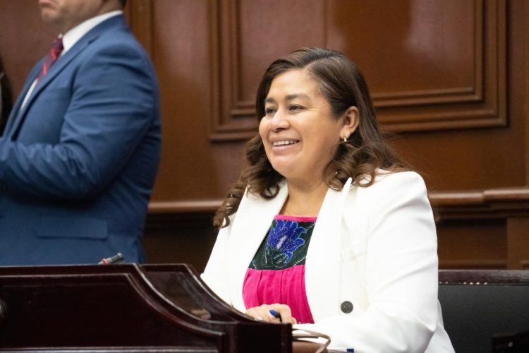 Belinda Iturbide Díaz celebra Aprobación de Reforma Constitucional “No más Deuda en Michoacán”