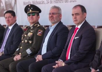 Baltazar Gaona llama a enaltecer la Bandera de México como símbolo de unidad y respeto nacional