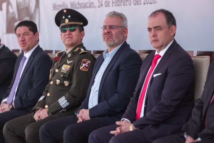 Baltazar Gaona llama a enaltecer la Bandera de México como símbolo de unidad y respeto nacional