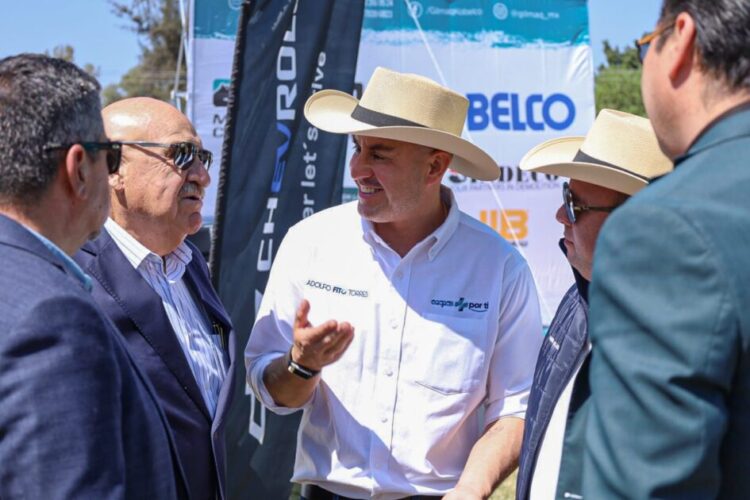 Adolfo Torres destaca trabajo conjunto en la Expo Construcción CMIC Michoacán 2026