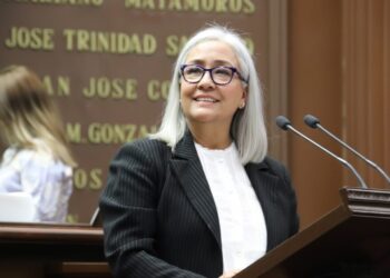 Emma Rivera propone gratuidad en los estacionamientos comerciales; “es un paso firme hacia una economía con justicia social”, remarca